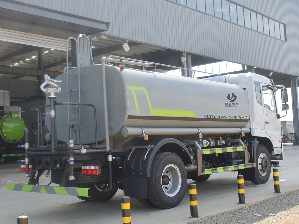 12方福瑞卡F9洒水车
