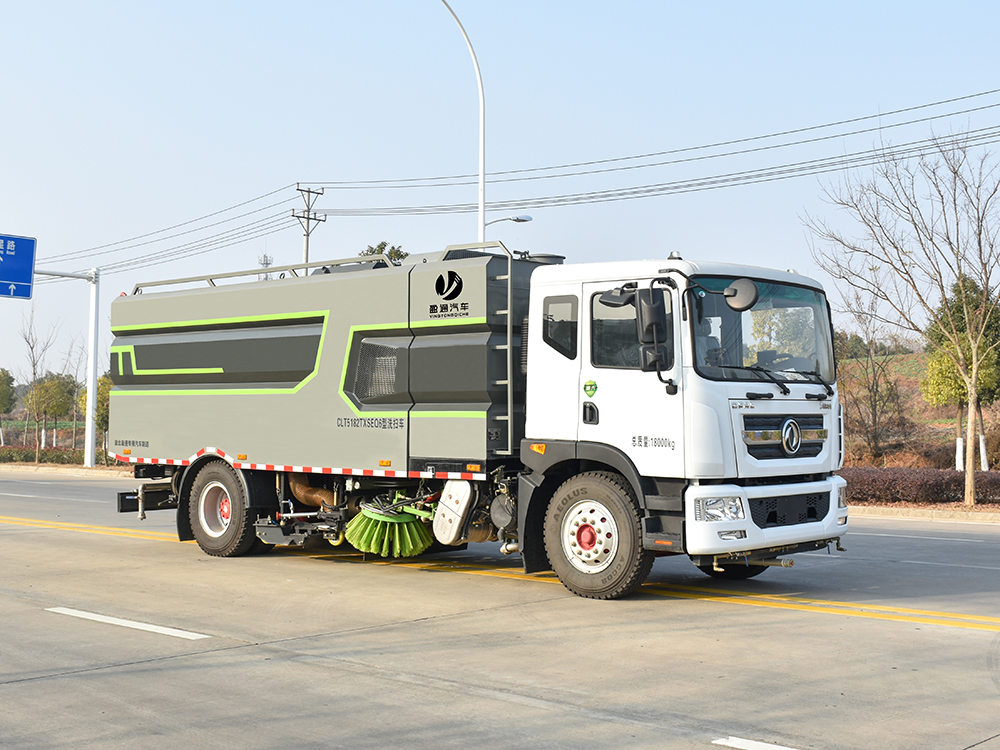 CLT5182TXSEQ6型洗扫车