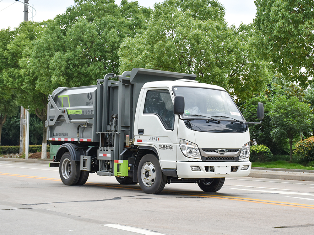 CLT5040ZZZBJ6型自装卸式垃圾车