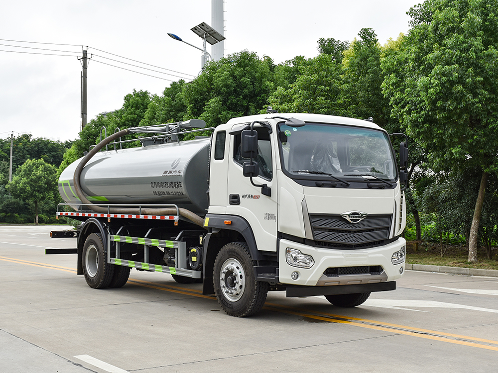 CLT5181GXEBJ6型吸粪车