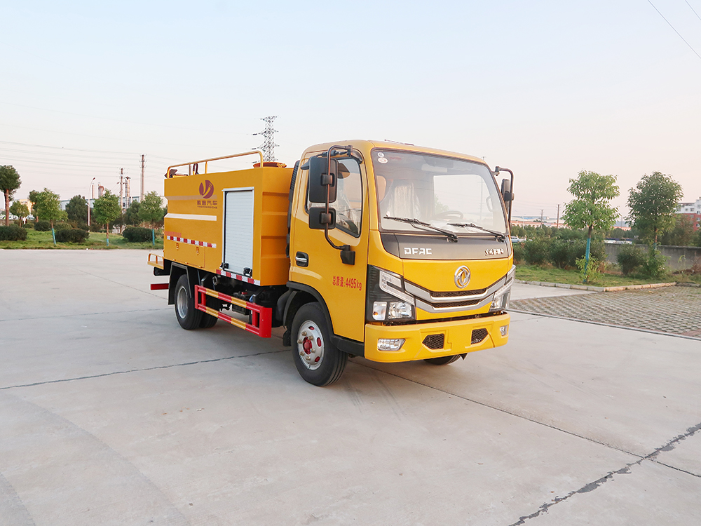 CLT5040TYHEQ6型路面养护车